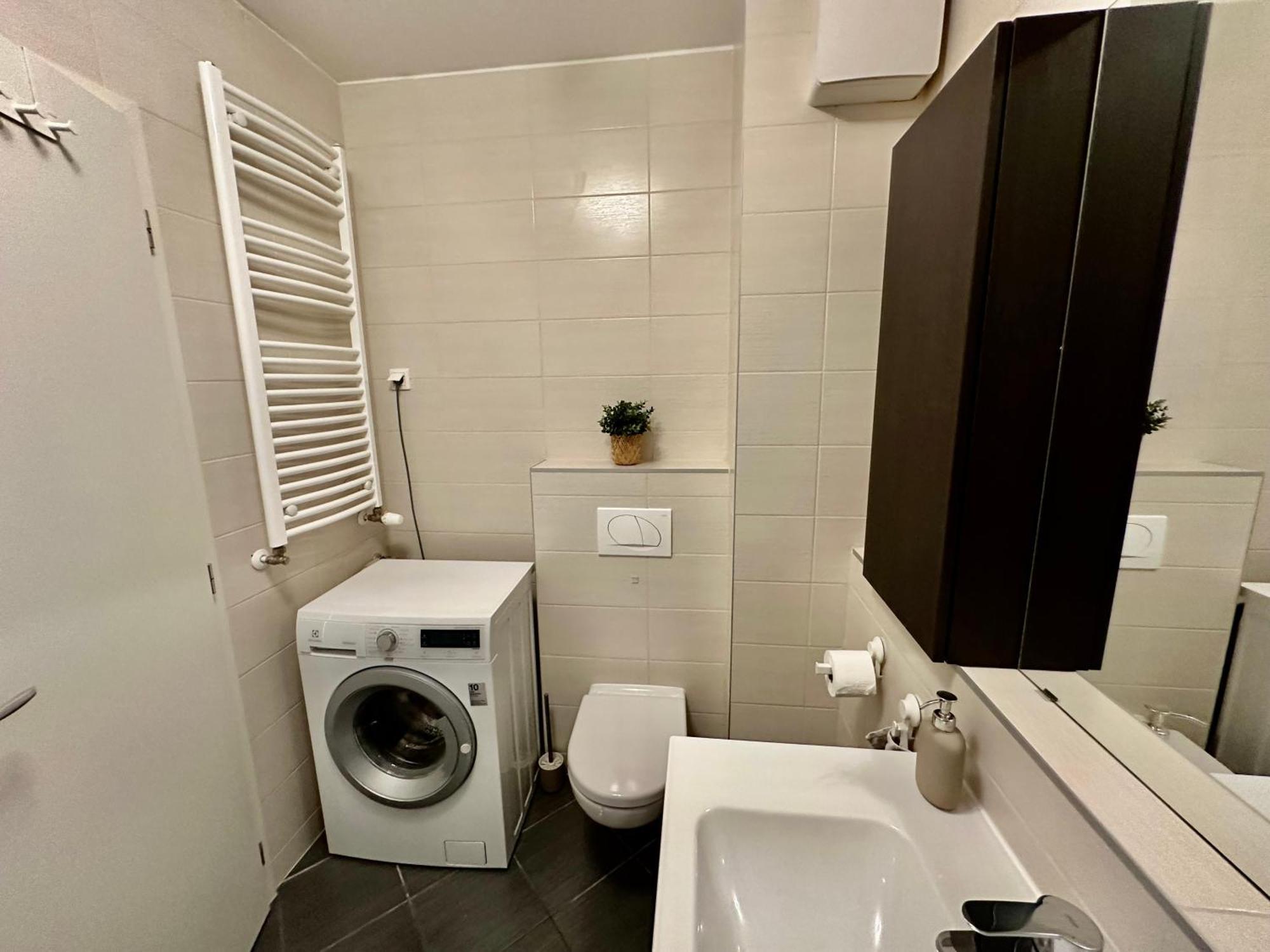 City Break Apartment - Private Garage, Ac, Balcony Budapest Luaran gambar